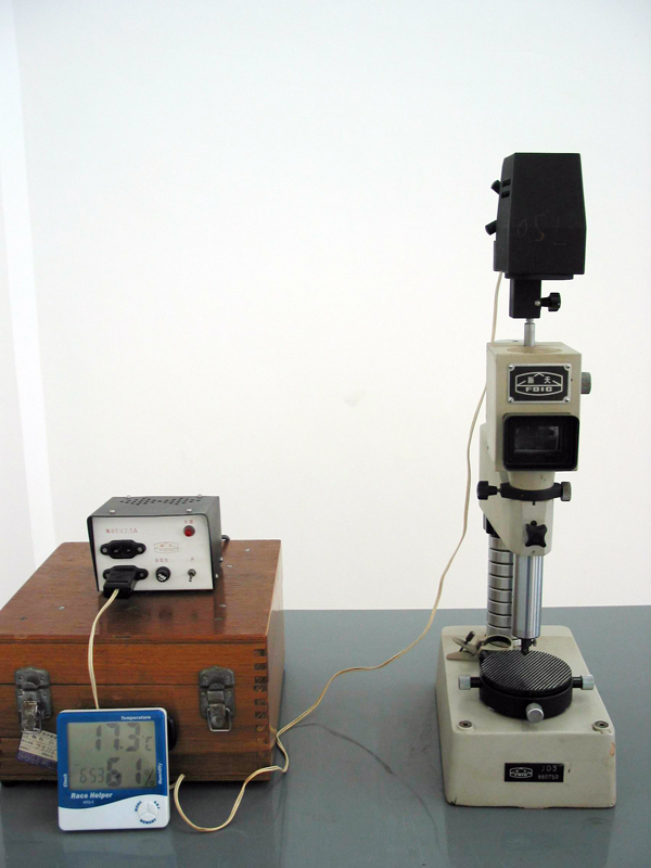 立(lì)式光學計(ji)-鷹牌軸承(cheng)