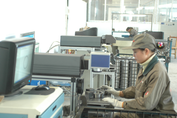 激(jī)光打标機(ji)-鷹牌軸承(chéng)